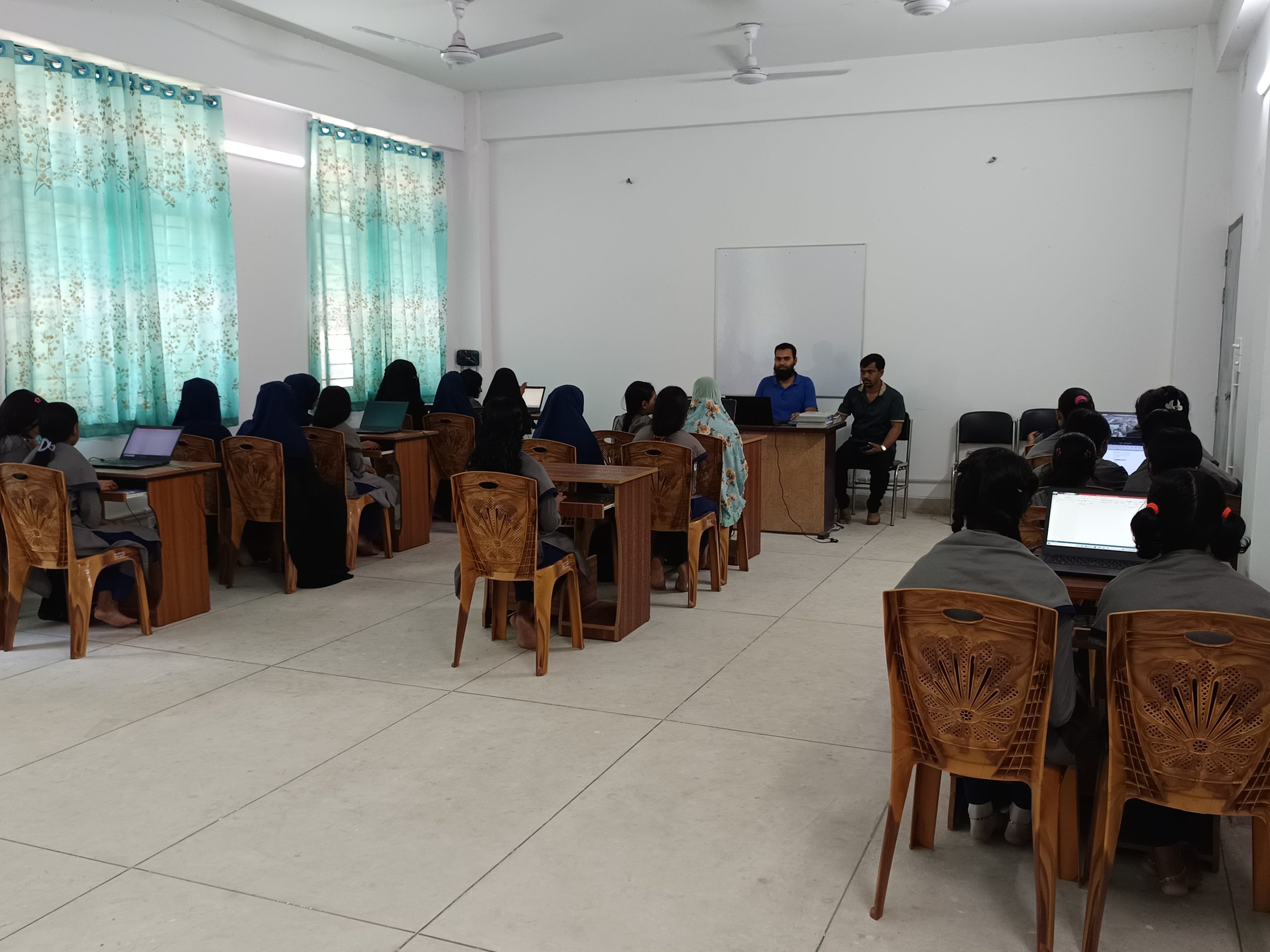 ICT LAB (5)